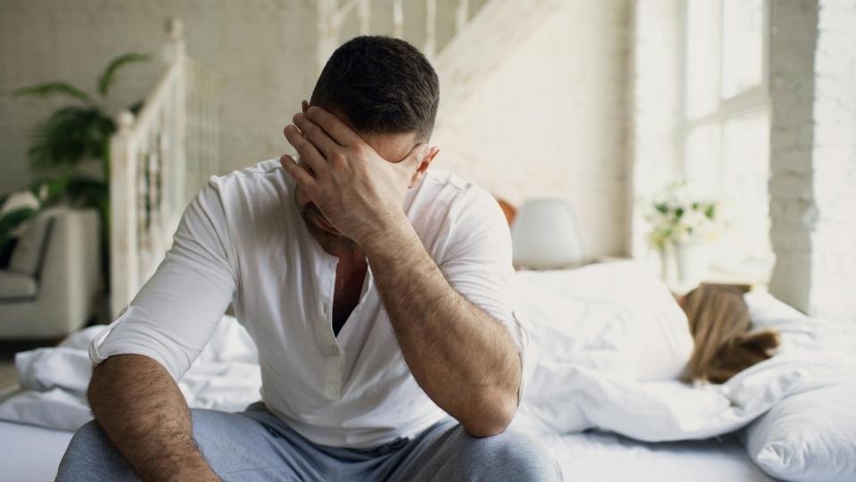 methadone side effects include things like nausea and drowsiness.