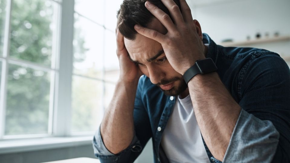 High-Functioning Anxiety has symptoms like overthinking, perfectionism, and trouble accepting praise.